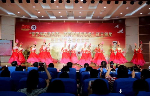 澧縣人民醫院舉行 5.12 護士節學黨史優秀征文頒獎暨優秀護士事跡宣講報告會