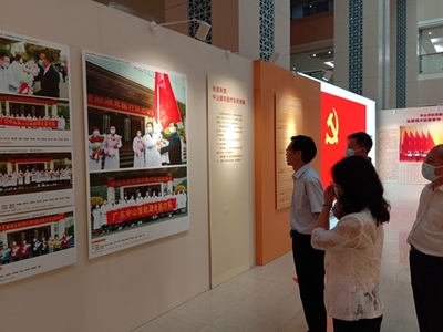 從抗疫精神中領(lǐng)悟黨史:局機關(guān)第五黨支部參觀市抗擊新冠肺炎疫情紀(jì)實展