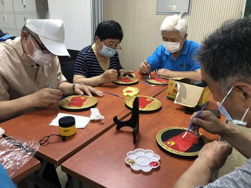 新時代文明實踐 憶黨史,報黨恩 畫黨旗碳盤手工制作活動,讓黨旗飄萬家